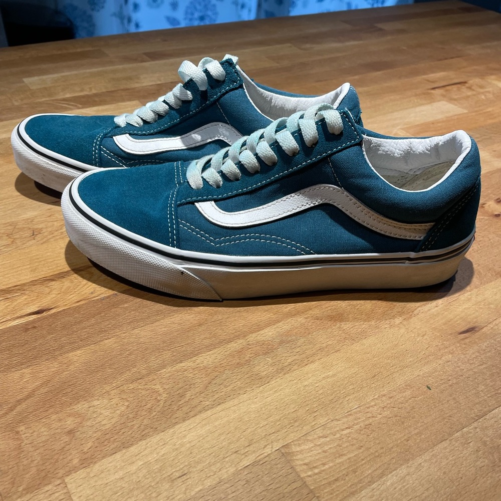 Vans men’s 7 Women’s 8.5